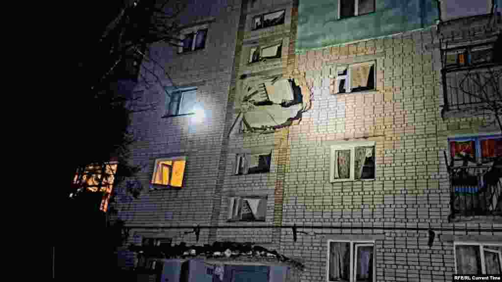 Жилой дом в Никопольском районе Днепропетровской области после ракетного удара войск РФ, 8 января 2024 года