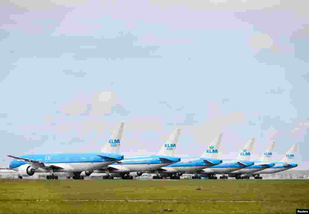 Международный аэропорт в Амстердаме, Нидерланды. 2 апреля 2020 года