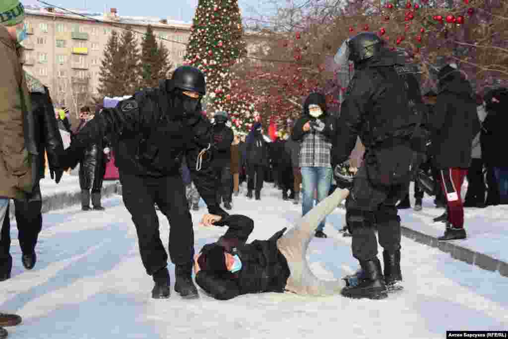 By mid-afternoon on January 23, some 87 detentions, one of the highest numbers in Russia, had occurred in the Siberian city of Novosibirsk, according to the non-governmental law-enforcement watchdog OVD-Info. 