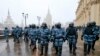 Агентство по миграции призвало узбекистанцев в России не участвовать в протестах и не выходить из дома