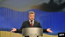 Петр Порошенко на пресс-конференции в Киеве, 14 января 2016