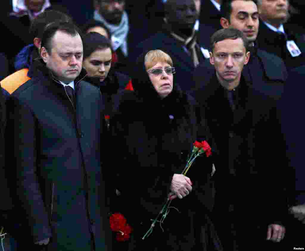 Вдова посла Марина Карлова в аэропорту Анкары, 20 декабря 