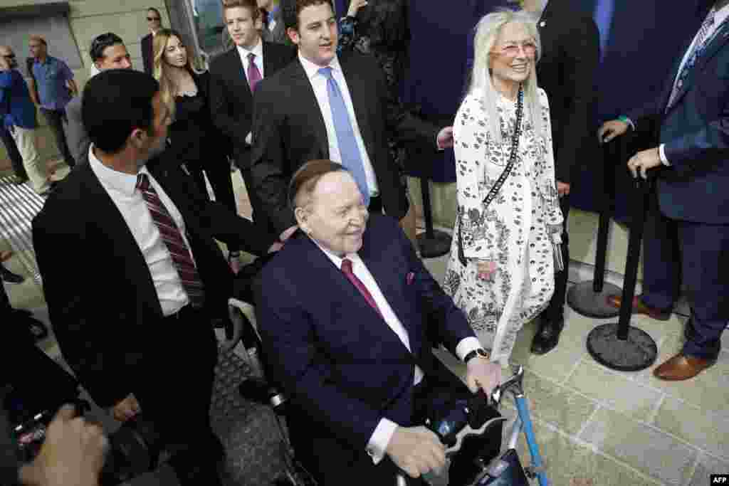 Владелец крупнейшего в мире казино Las Vegas Sands и один из богатейших людей в США Шелдон Адельсон со своей женой Мириам Оксорн